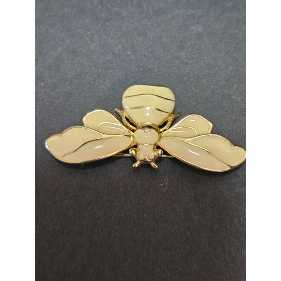 *Sale* Vintage gold tone cream bee brooch - Picture 8 of 11